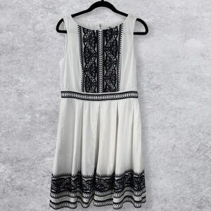 Taylor‎ White and Blue Indie Embroidered Dress with Open Back Size 10